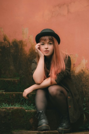 欧美透肉黑丝袜美女图片